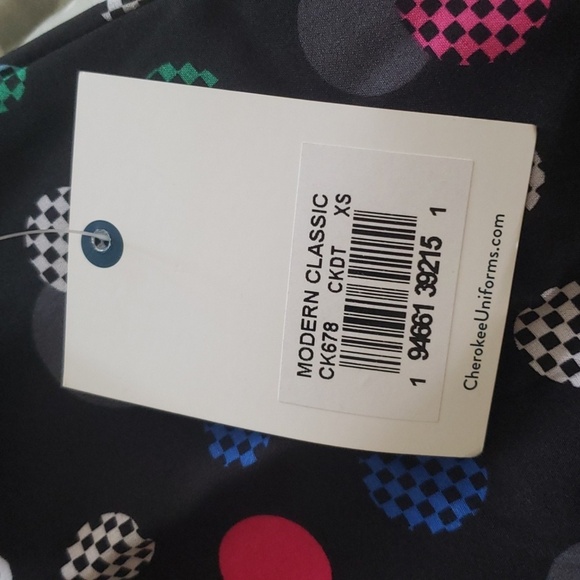NWT Cherokee Modern Classic Polka Dot Scrub Top- XS - Picture 3 of 4